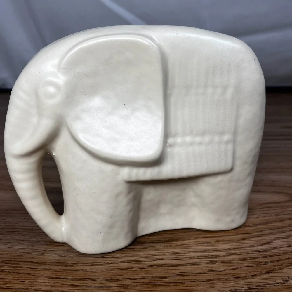 Vintage‎ Ceramic Elephant Figurine Cream Glazed Mid Century Boho Decor 5.5 Inch